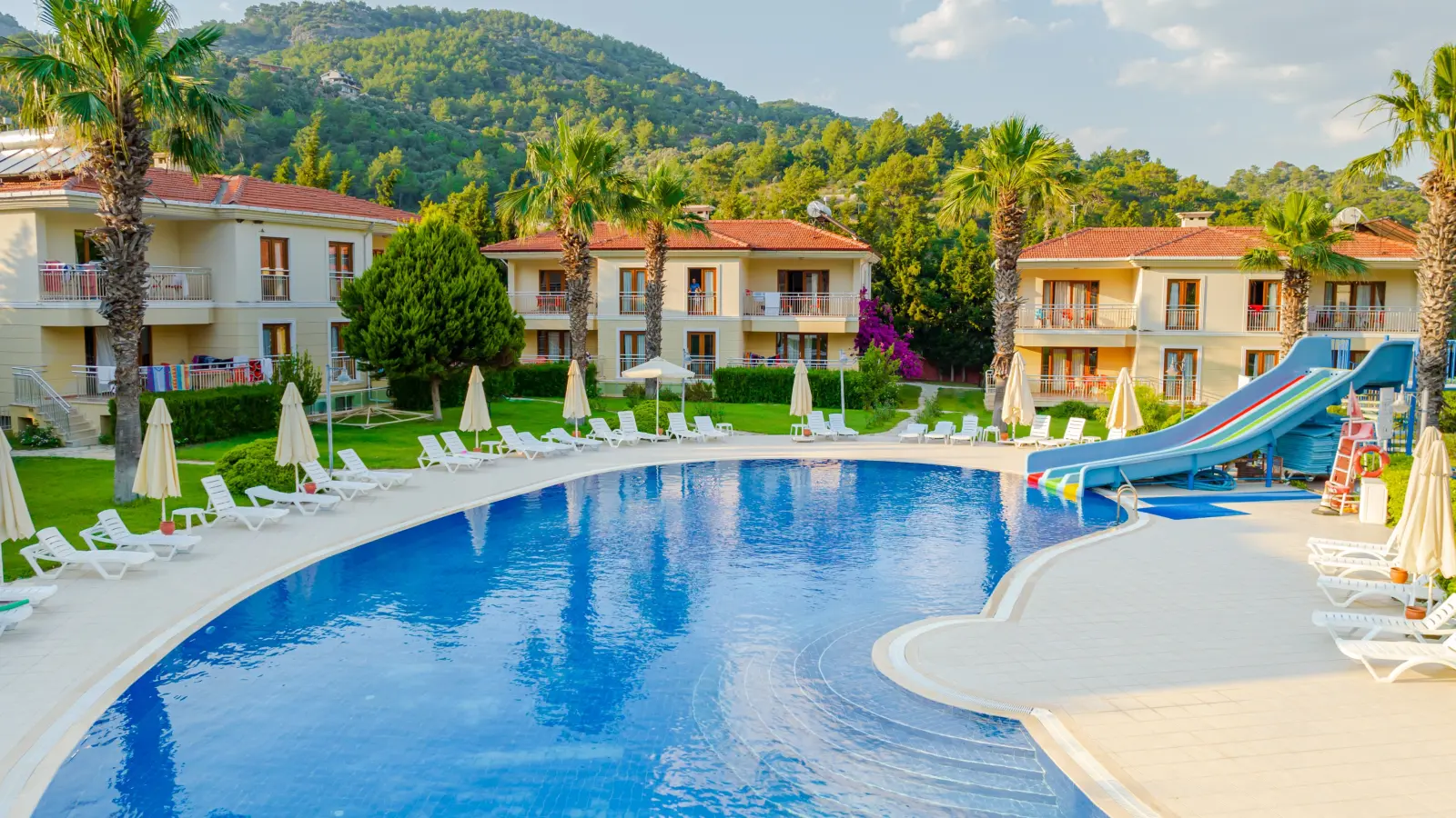 Beach & Pool